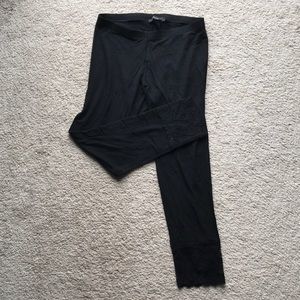 WHBM leggings w/lace detail on cuff - Capri length